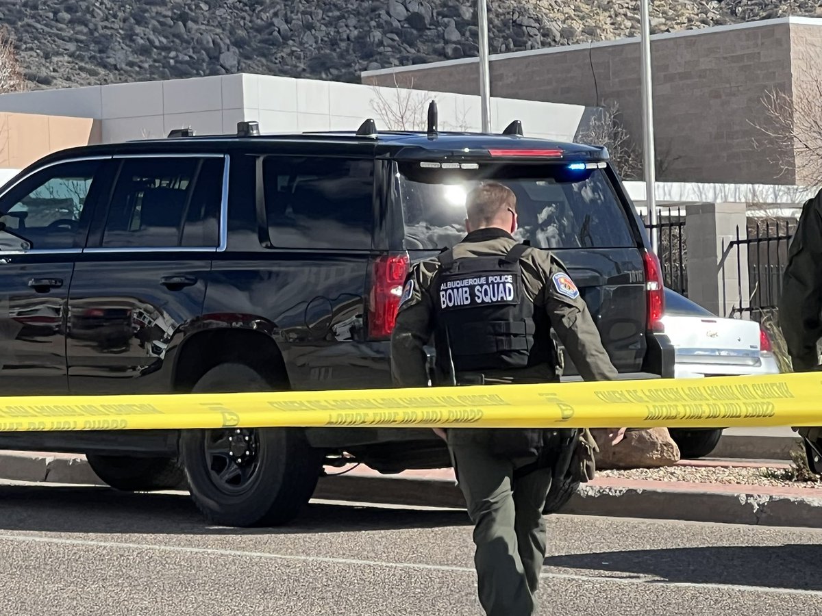 2 Albuquerque PD officers injured in a possible shooting incident near Tramway/Montgomery. Both are expected to be okay. No word yet on if the suspect is still at large 